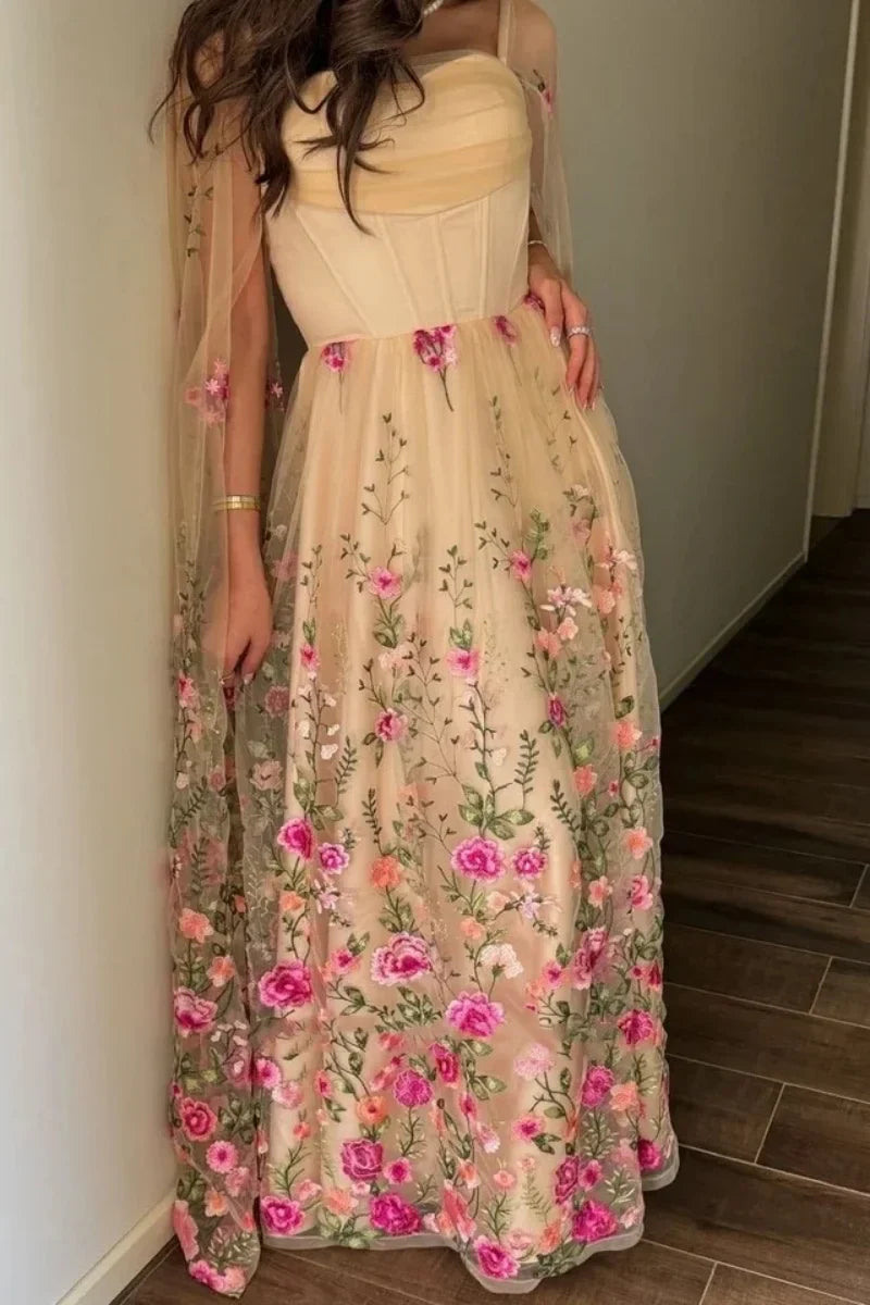 Embroidery Floral Luxury Prom Dresses With Tulle Shawl